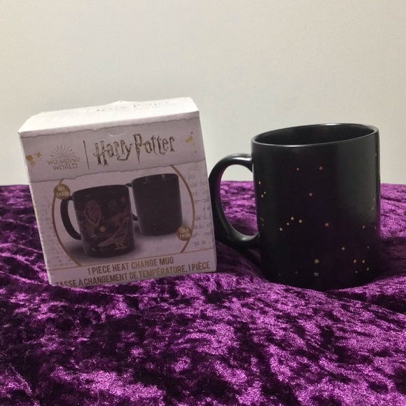 Colour Changing Rainbow Harry Potter Hogwarts Mug - Picture 4 of 4